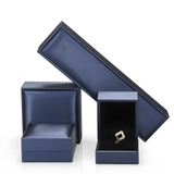 LED Light-Up Jewellery Gift Box - image 4