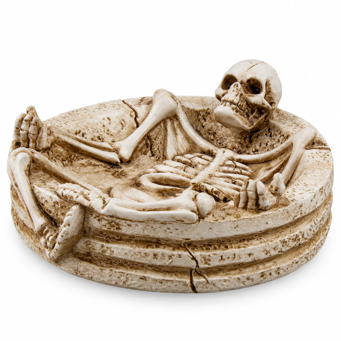 Skeleton Ashtray – Gothic Skull Resin Ashtray for Halloween Décor